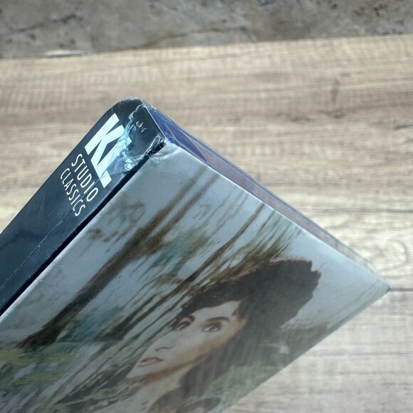 Cross Creek Blu-ray Movie Mary Steenburgen Rip Torn Peter Coyote New - Picture 7 of 8